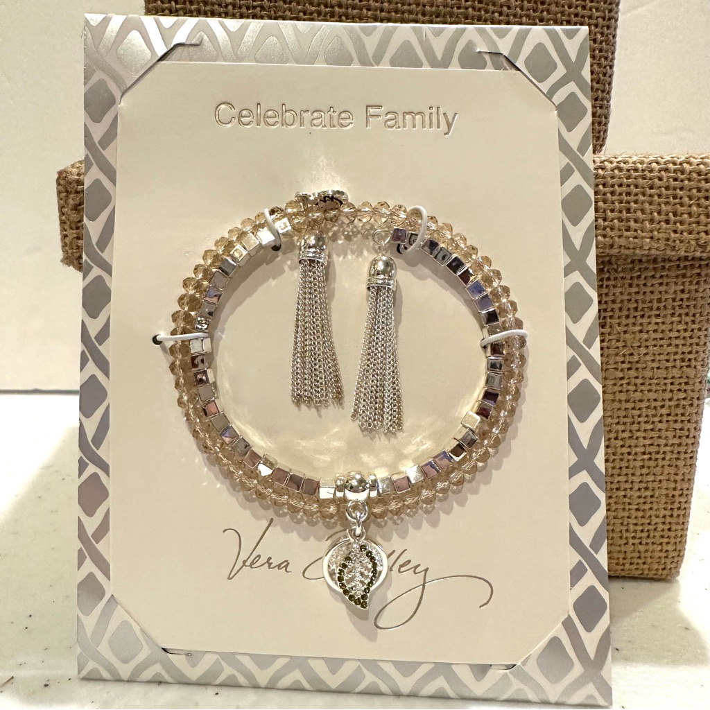 Nwt Vera Bradley Silver Wrap Bracelet Celebrate Family Champagne Beads Charm 28$
